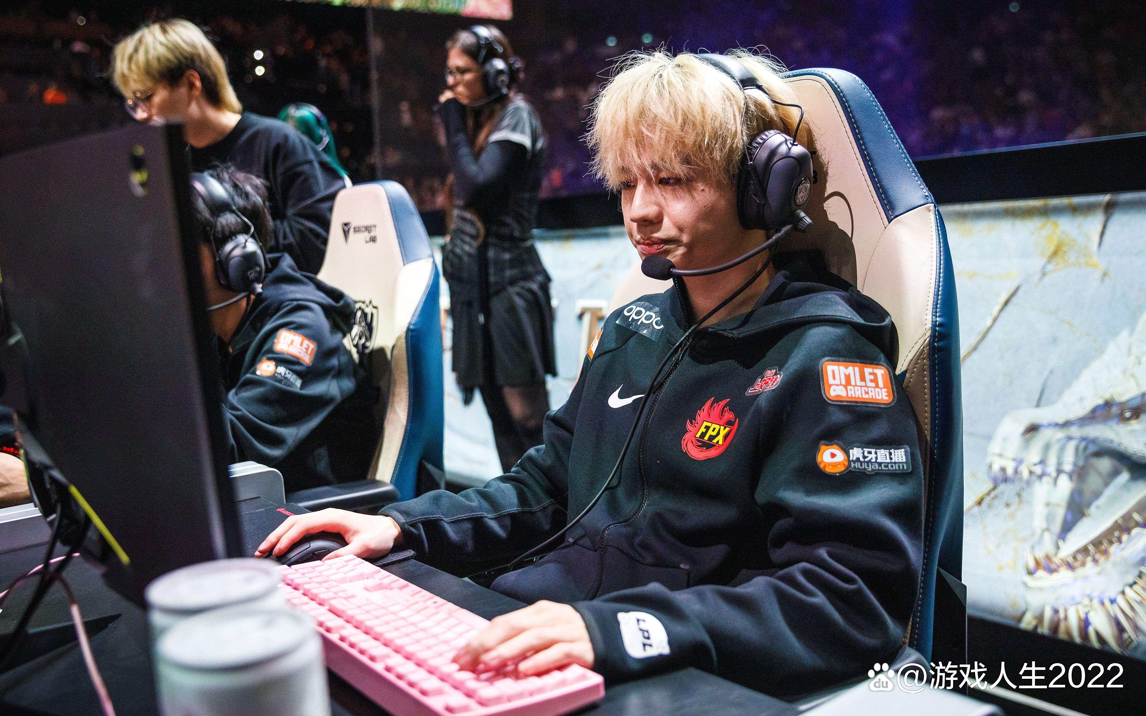 V5轻取WBG，Uzi高光表现