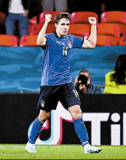 包含丹麦羽毛球队鏖战法国羽毛球队，辛杜统治全场的词条