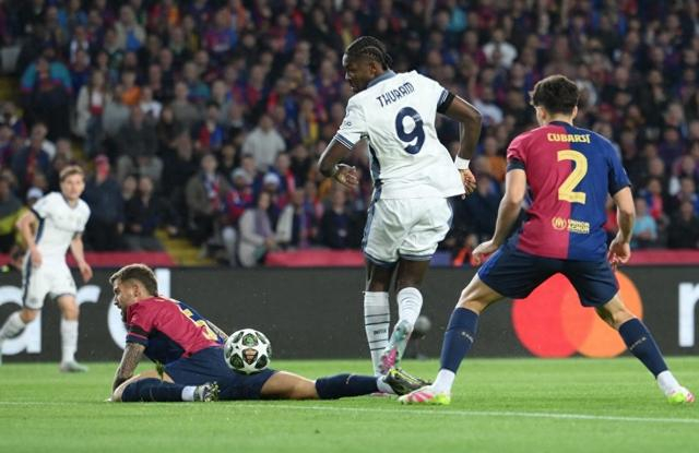 瓦伦西亚绝地反击国际米兰，托雷斯爆发神勇