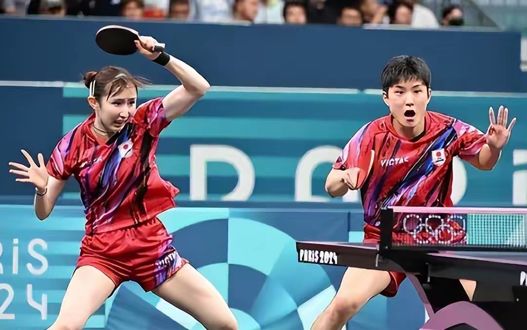 包含比利时乒乓球队鏖战法国乒乓球队，张本智和关键制胜的词条