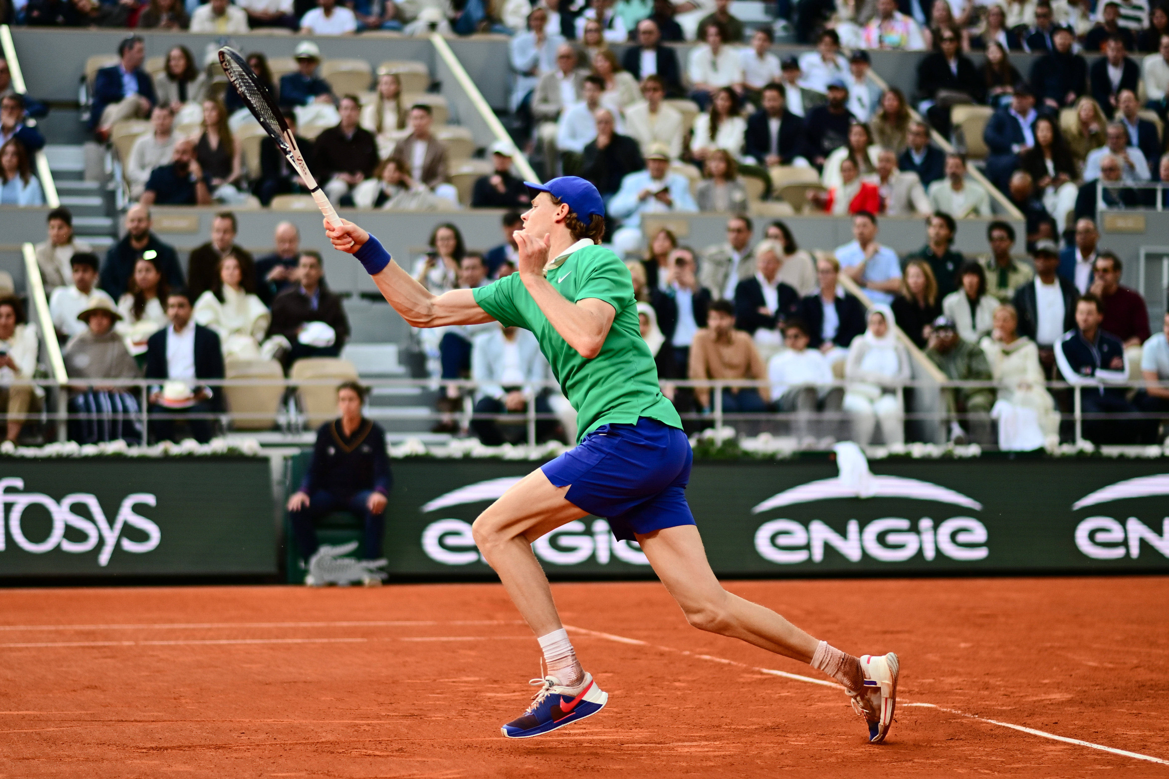 澳大利亚网球队强势英国网球队，阿尔卡拉斯关键制胜