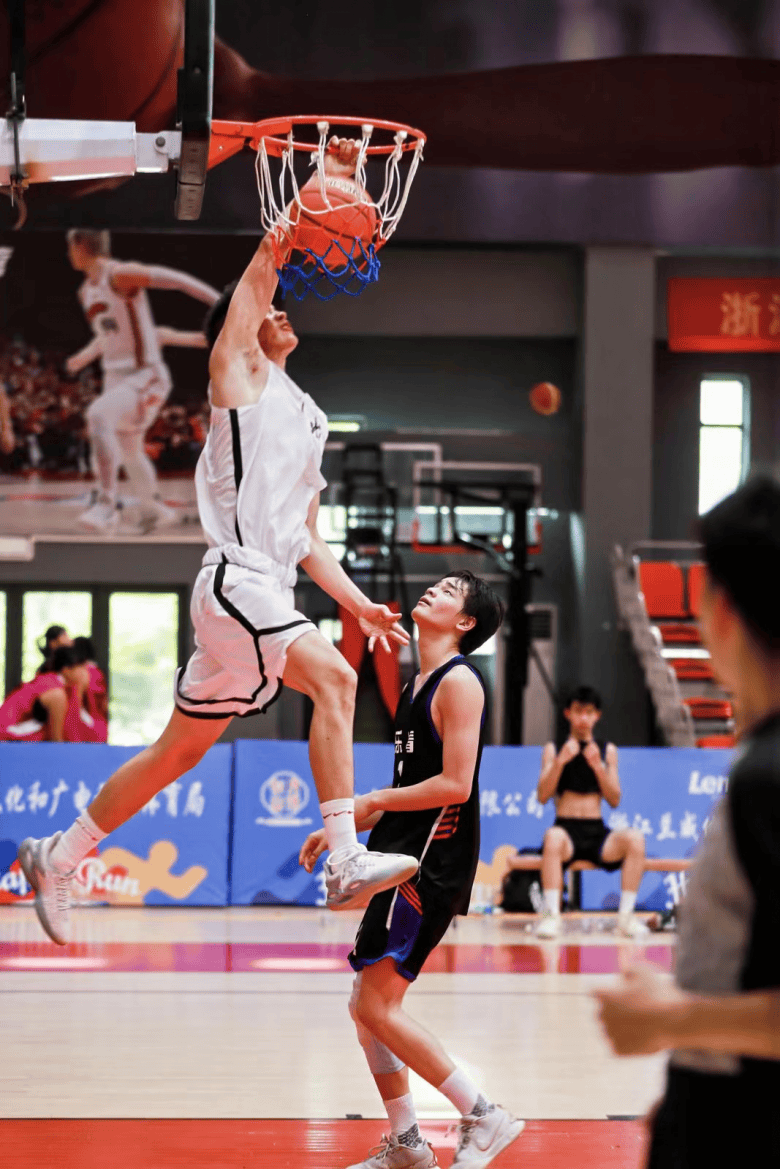 亚洲篮球锦标赛半决赛缤纷上演