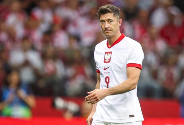 切尔西横扫波兰,莱万状态火热 切尔西横扫波兰,莱万状态火热