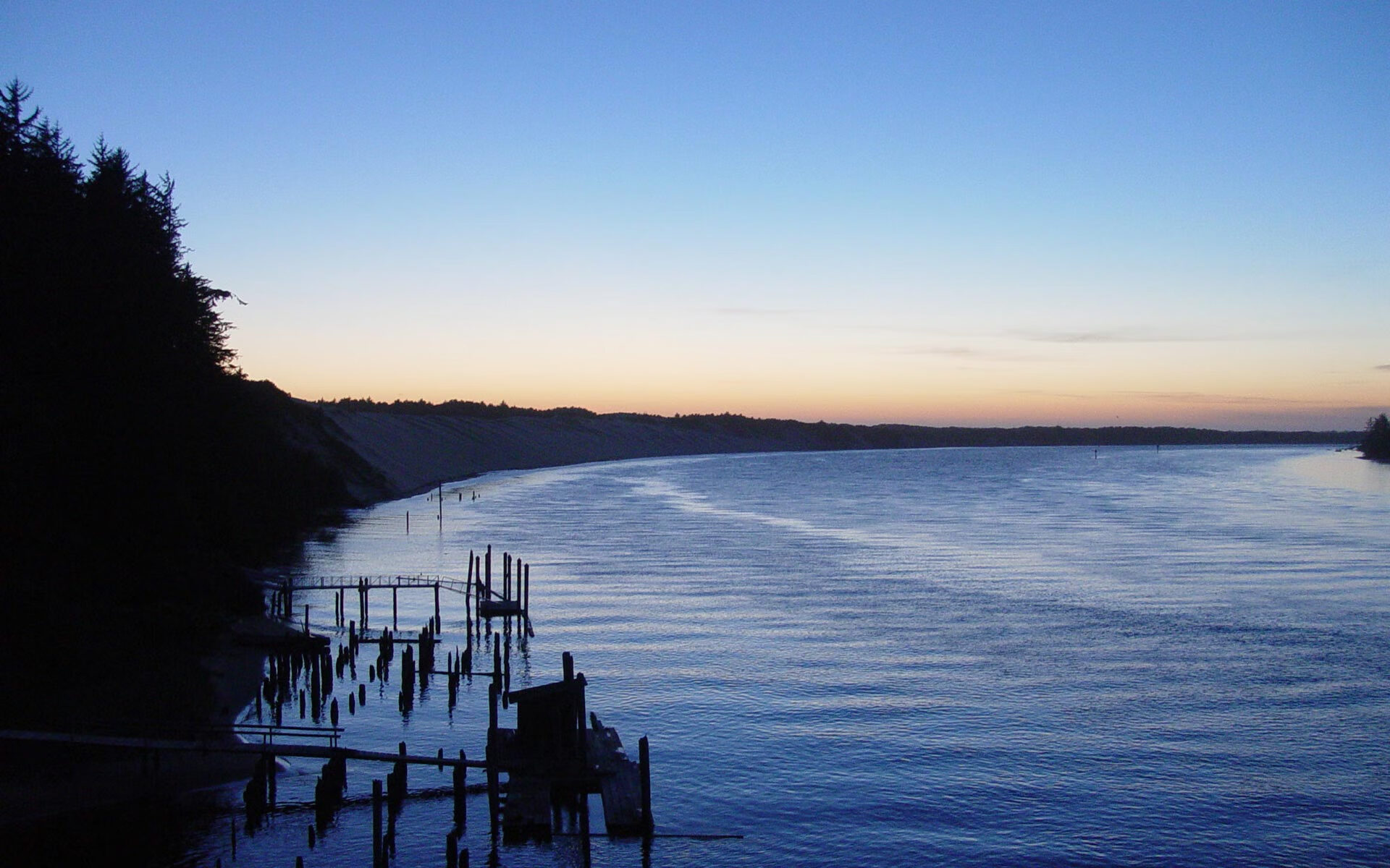 当魔术后场引擎轰鸣,班凯罗的F1式节奏引领揭幕战之夜